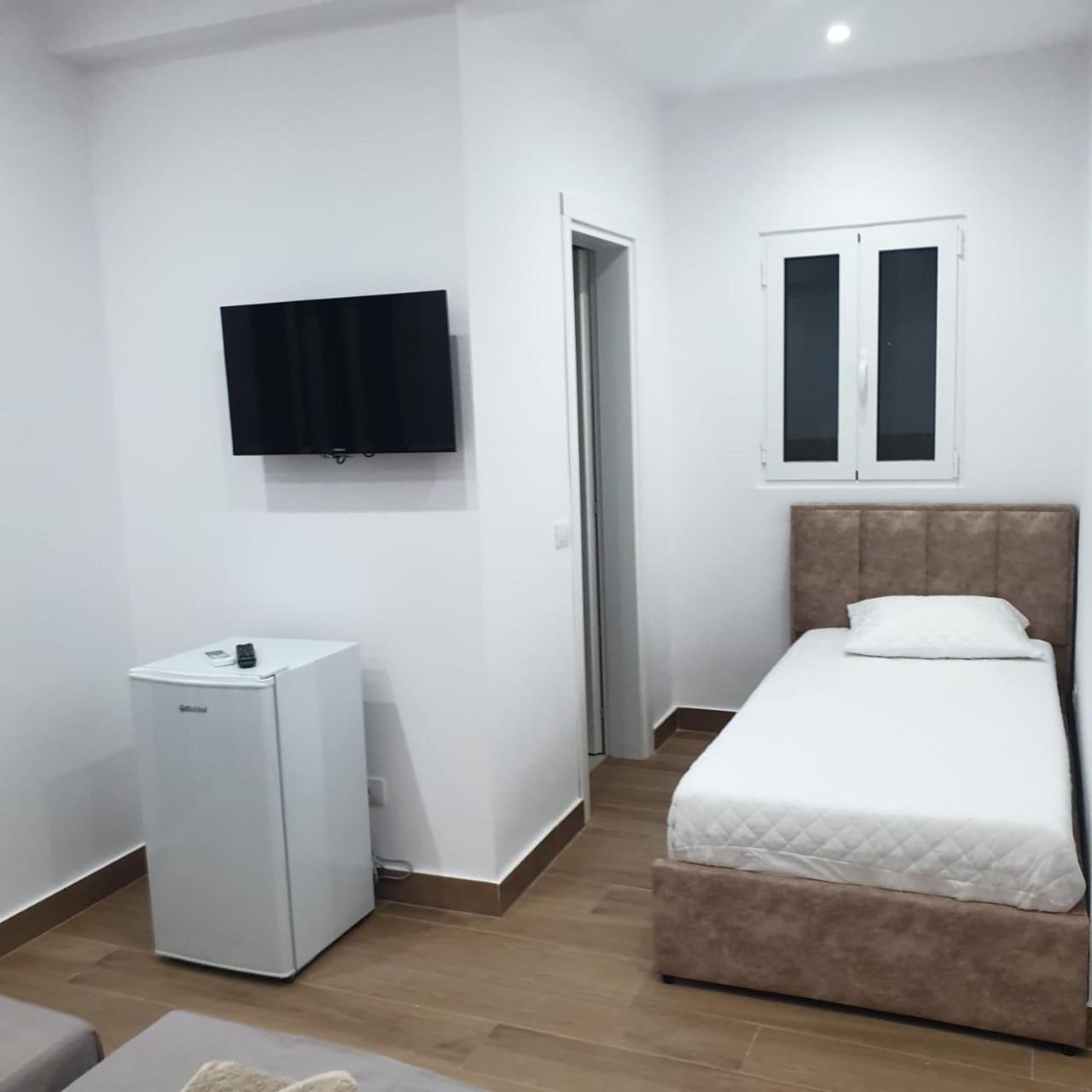 Rooms By George Dhërmi Εξωτερικό φωτογραφία