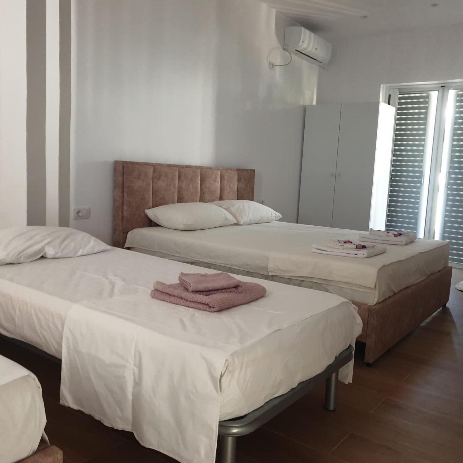 Rooms By George Dhërmi Εξωτερικό φωτογραφία